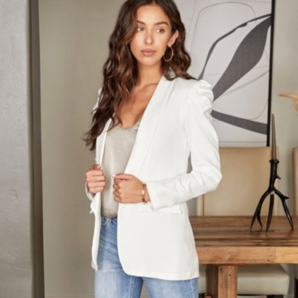 NWT White Puff Sleeve Blazer